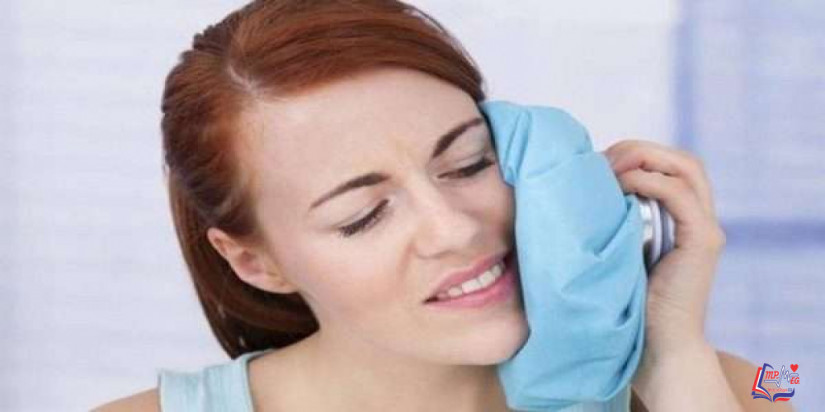 فوائد الثلج للبشرة لعلاج حب الشباب والتورم.. ولكن احذري حروق الثلج!