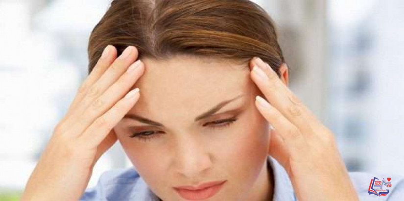 10 طرق لـ علاج عذاب صداع الدورة الشهرية