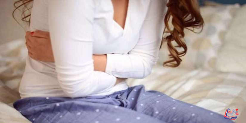 نصائح اثناء الدورة الشهرية .. علاج الانتفاخ وأفضل الأطعمة لتلك الفترة