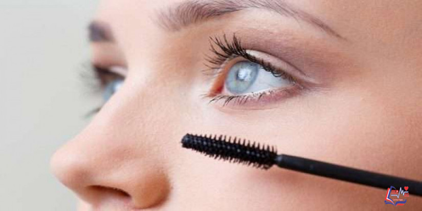 الماسكرا والعدسات.. أشياء لا تتوقعها تضر عينيك