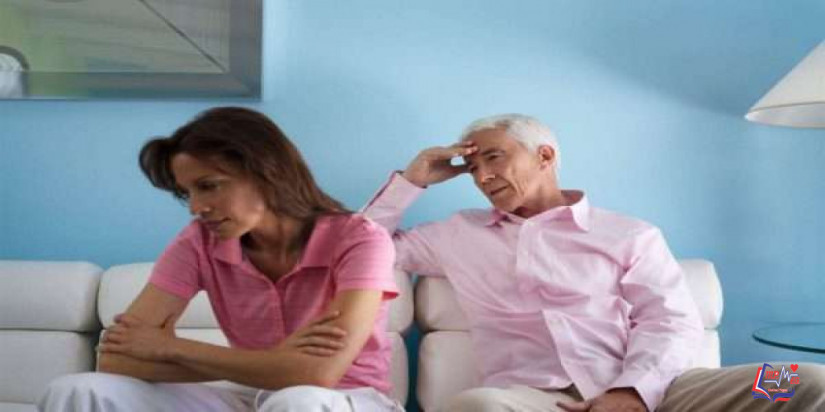 علاج المراهقة المتأخرة عند الرجال والنساء وأعراضها