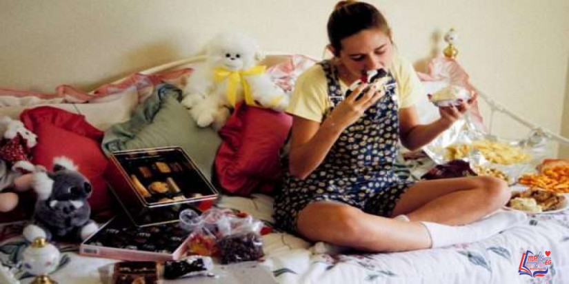 الأكل بشراهة و علاقته بالعصبية و الحالة النفسية