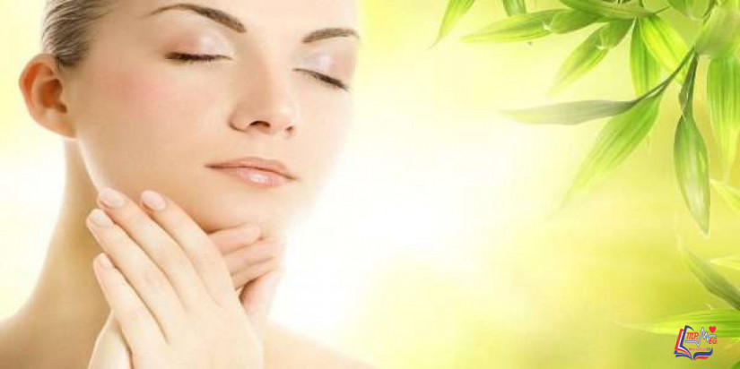 فوائد زيت الزيتون للبشرة وآثاره الجانبية