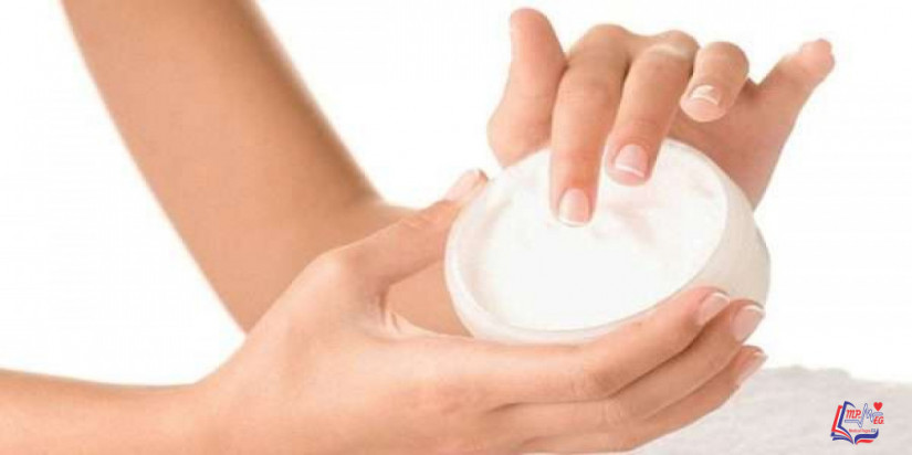 فوائد الفازلين الطبي للبشرة والشعر و استخداماته الطبيعية المذهلة