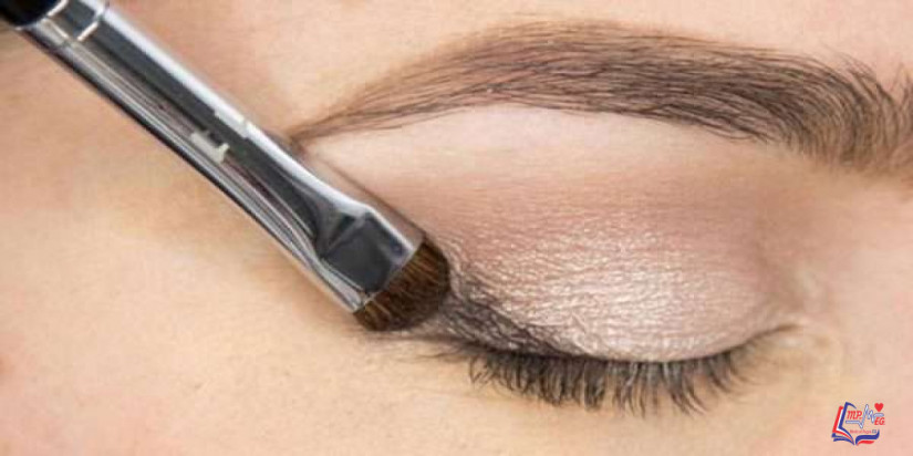 مكياج العيون.. و اضراره وكيف نستخدمه بأمان