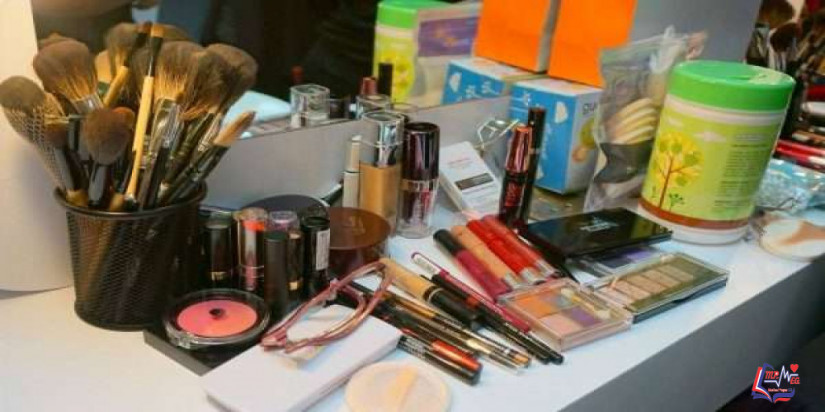 اضرار مستحضرات التجميل مع الحلول البديلة  بالصور