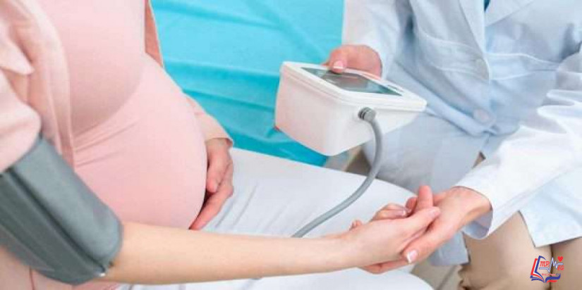 ارتفاع ضغط الحمل المترافق مع وجود الزلال