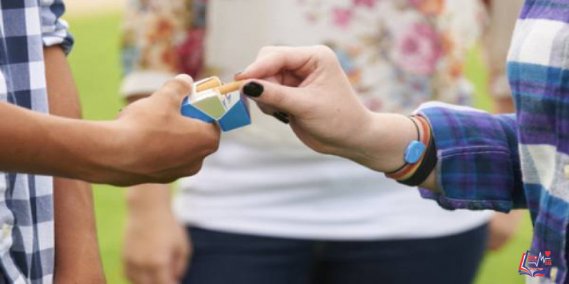 كيفية التعامل مع المراهق المدخن .. ونصائح هامة للآباء