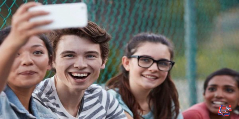 المراهق والعلاقات الاجتماعية .. ولماذا يُفضل الأصدقاء على العائلة؟
