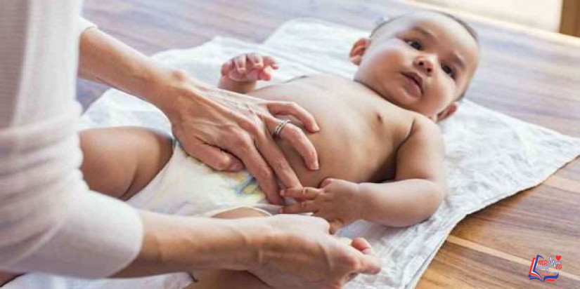 متى يكون لون البراز اصفر فاتح عند الاطفال ؟ وما هو الحل؟