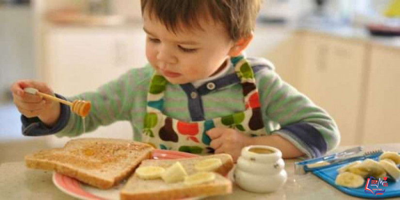 فوائد عسل النحل للاطفال .. فوائد مذهلة ولكن بعد العام الأول!