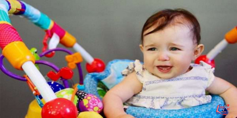 سبب بكاء الطفل في عمر السنه .. ونصائح ذهبية لكل أم