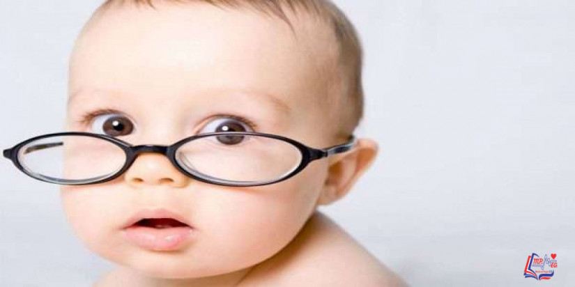 متى يرى الطفل حديث الولادة أمه و العالم من حوله ؟