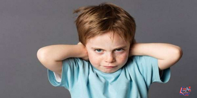 التعامل مع الطفل العنيد في مواقف مختلفة بطرق سليمة