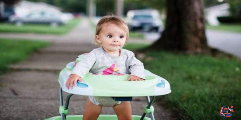 مشاية الطفل هل لها أضرار صحية؟