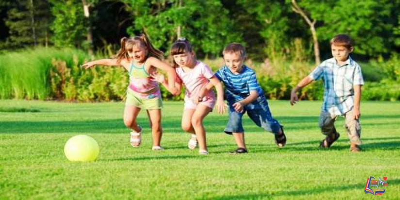 اللعب تحت أشعة الشمس يخفض من فرص إصابة الأطفال بالإكزيما