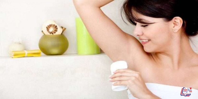 طرق التخلص من رائحة العرق تحت الإبطين